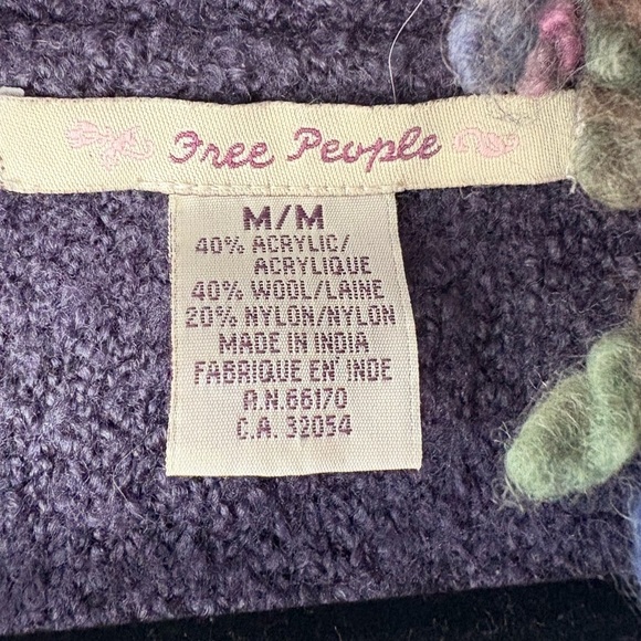 Free People Womens Cardigan Ruffle Fringe Size M Hook & Eye Purple Fringe, wool - Picture 3 of 7